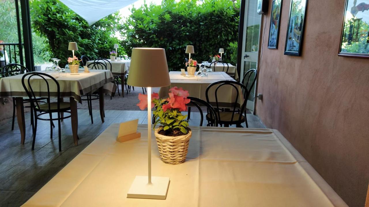 Hotel Ristorante Alla Campagna Сан-Джованни-Лупатото Экстерьер фото